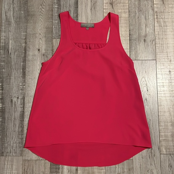 Current Affair Racerback Blouse - Picture 2 of 9